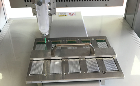 自動(dòng)點(diǎn)膠固化一體機(jī) 自動(dòng)點(diǎn)膠固化一體機(jī)